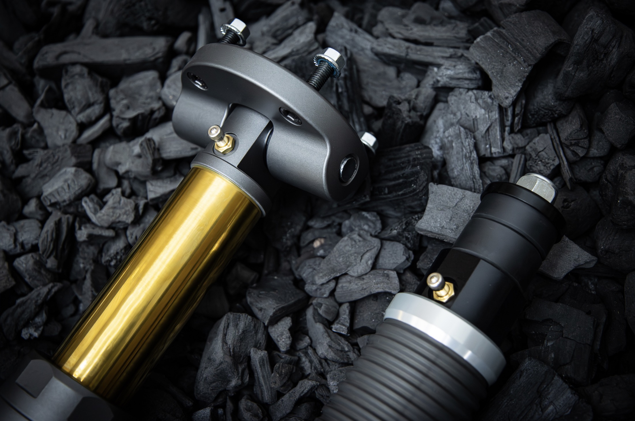 Close-up view of Nimbus oleo-pneumatic suspension architectures